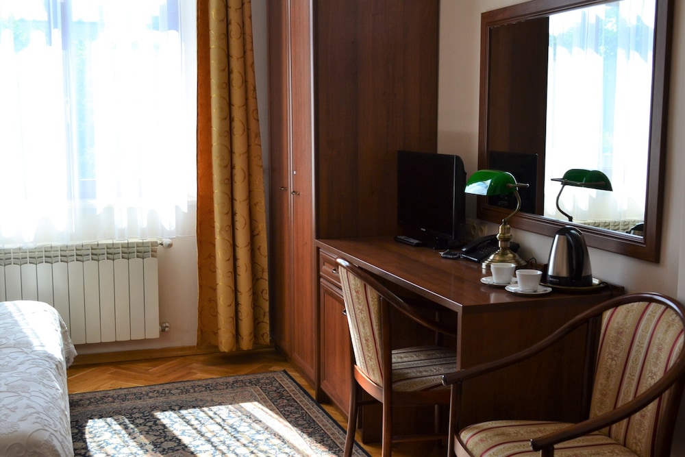 APARTHOTEL BASZTOWA 50/60