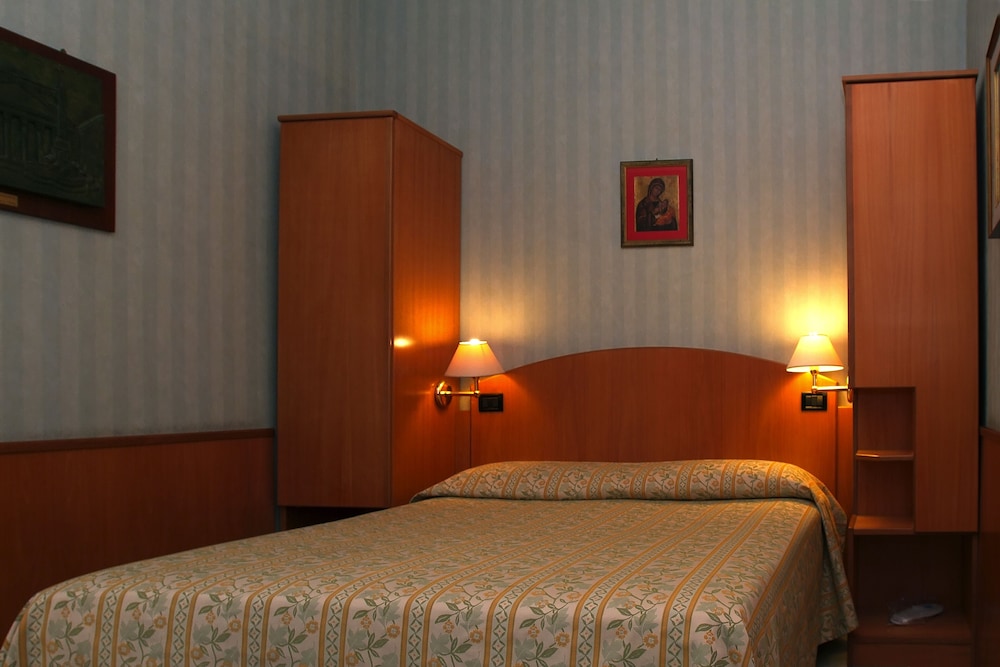 Hotel Museum Formerly Hotel Alimandi Via Tunisi 7/54