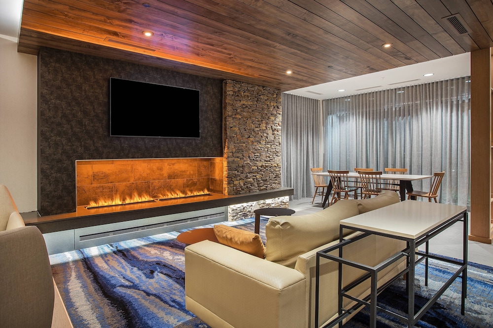 Fairfield Inn & Suites By Marriott Pigeon Forge 34/46
