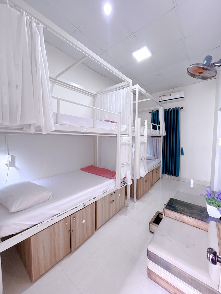 Amy 2 Hostel 21/29