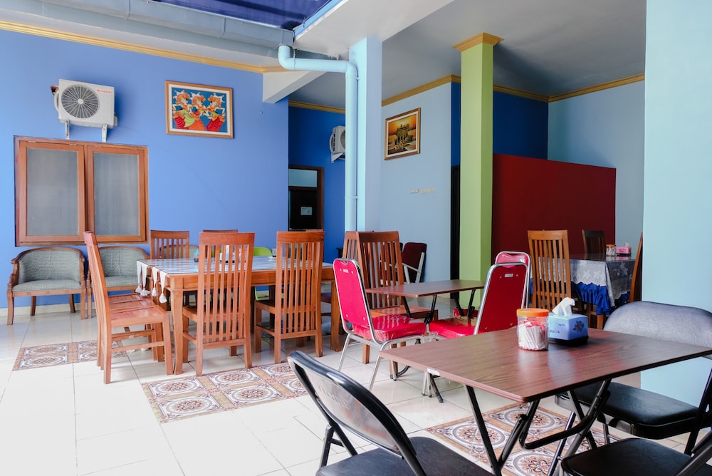 Hotel O Guest House Amalia Malang 44/52