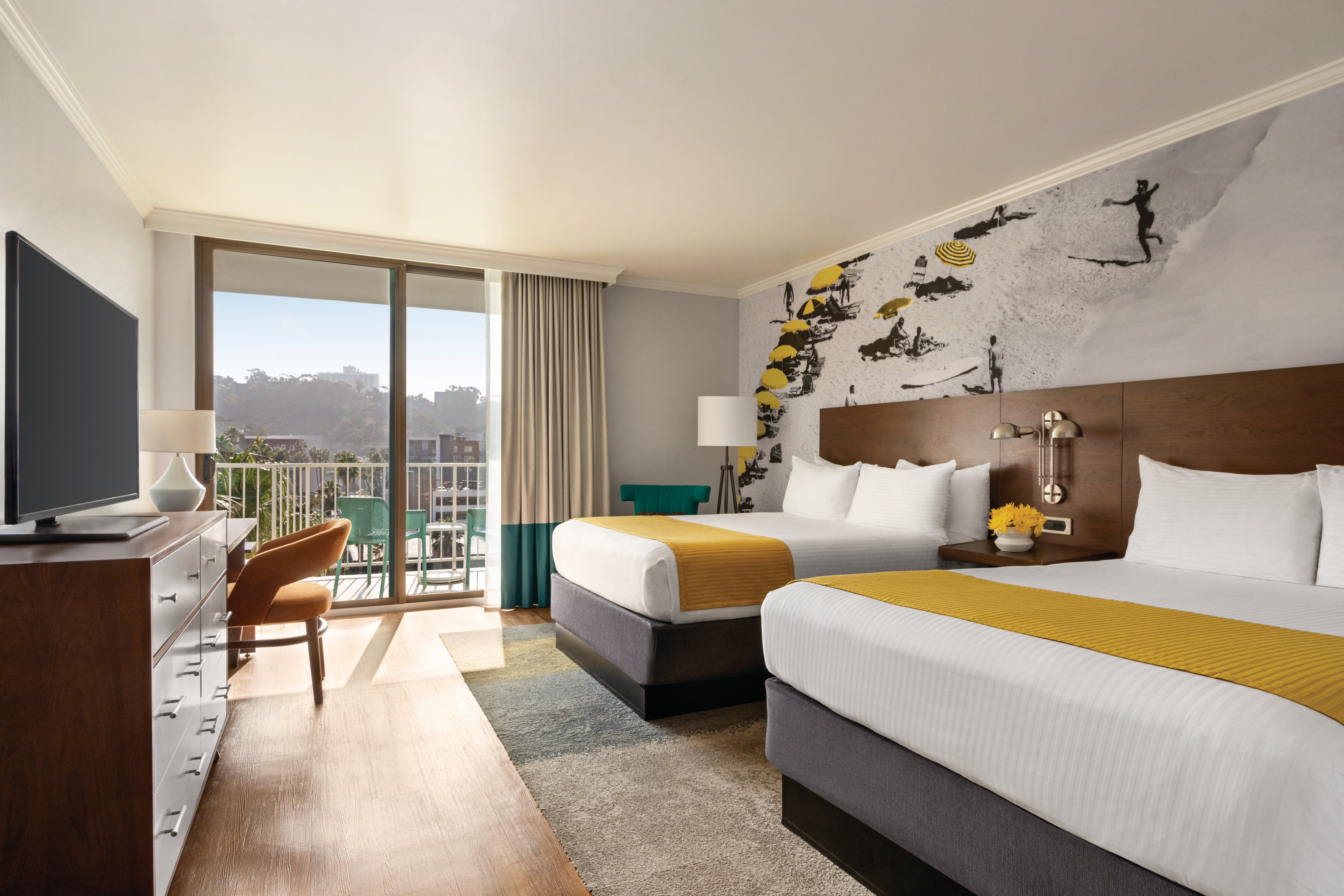 Town and Country Resort 16/80
