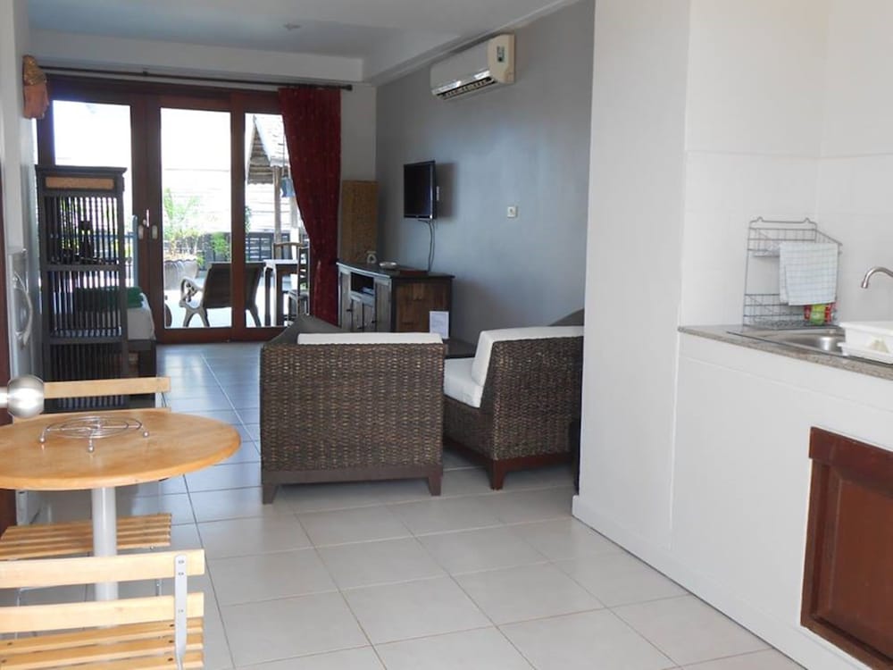 Papillon Residence 3/18