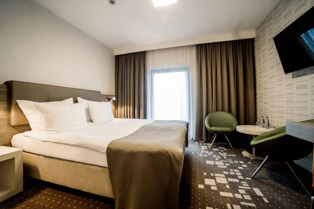 Q Hotel Plus Wroclaw 8/74
