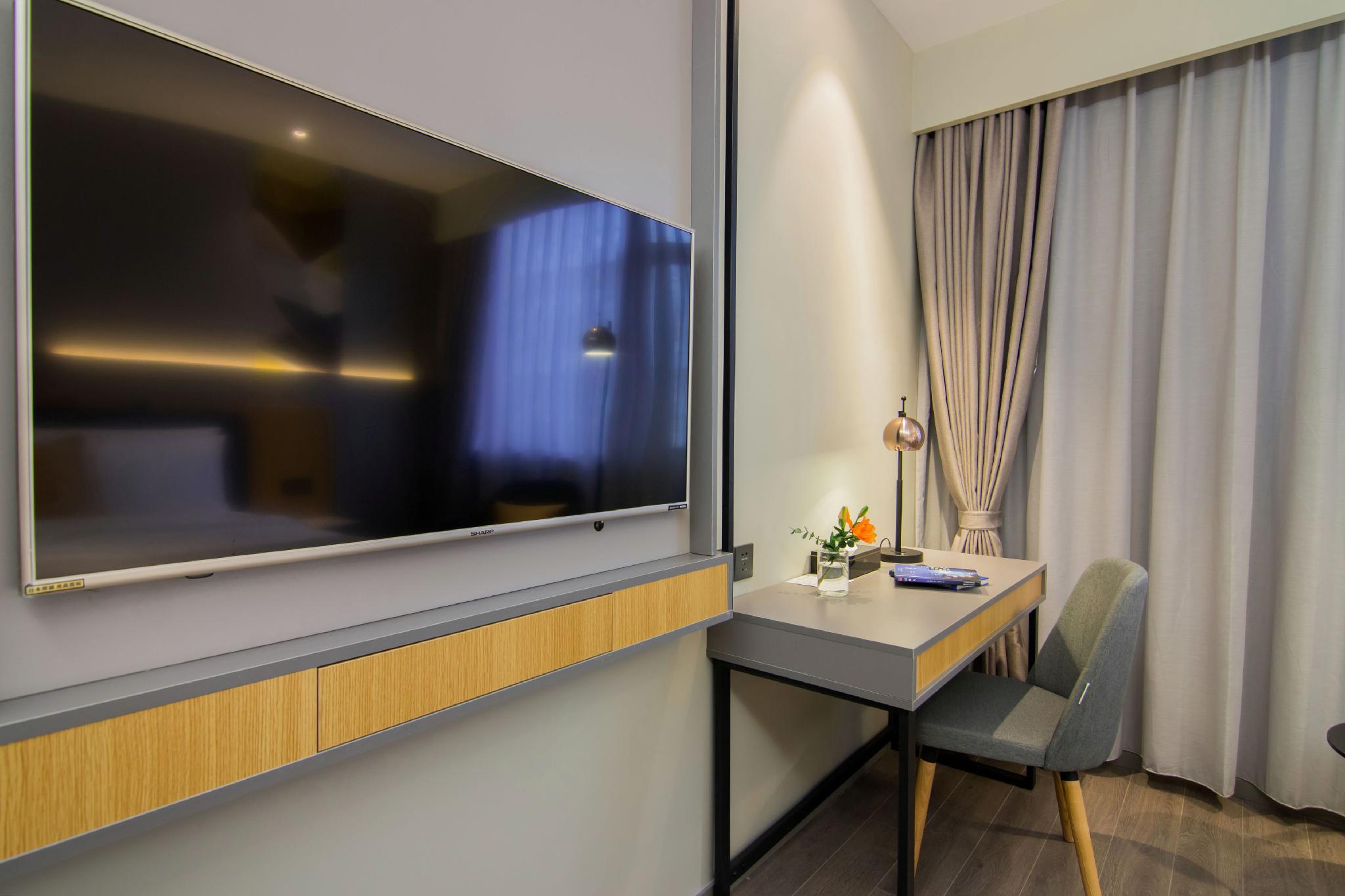 Homeinn Selected (Nantong Renmin Middle Road Dongjing International) 37/38