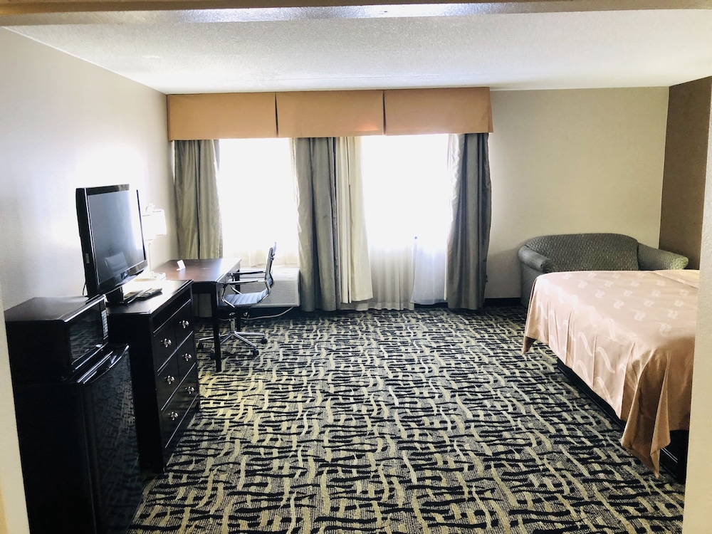 Quality Inn Rochester West 14/32