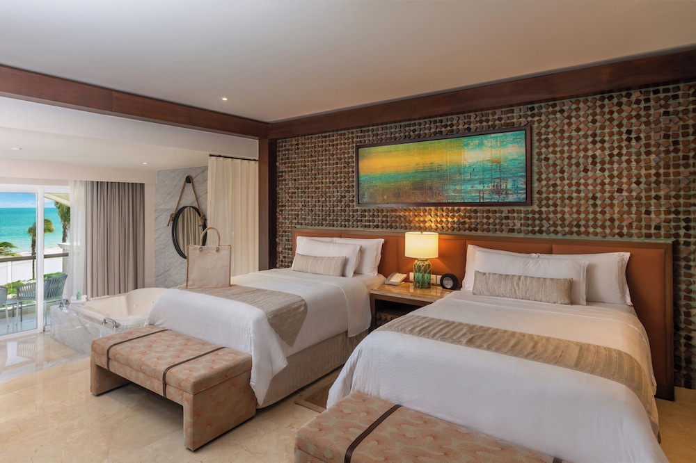4 BEDROOMS, GRAND, VILLA