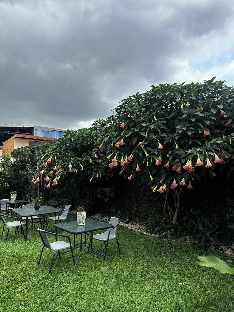 Berlor Airport Inn 45/50