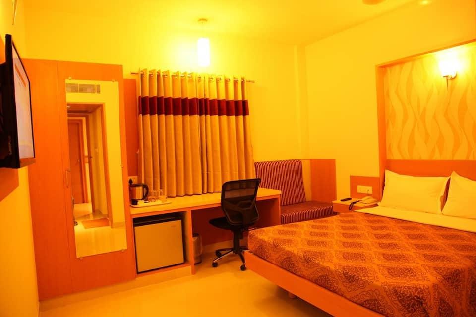 OYO Rooms Cross Cut Road Gokhale Street 12/34