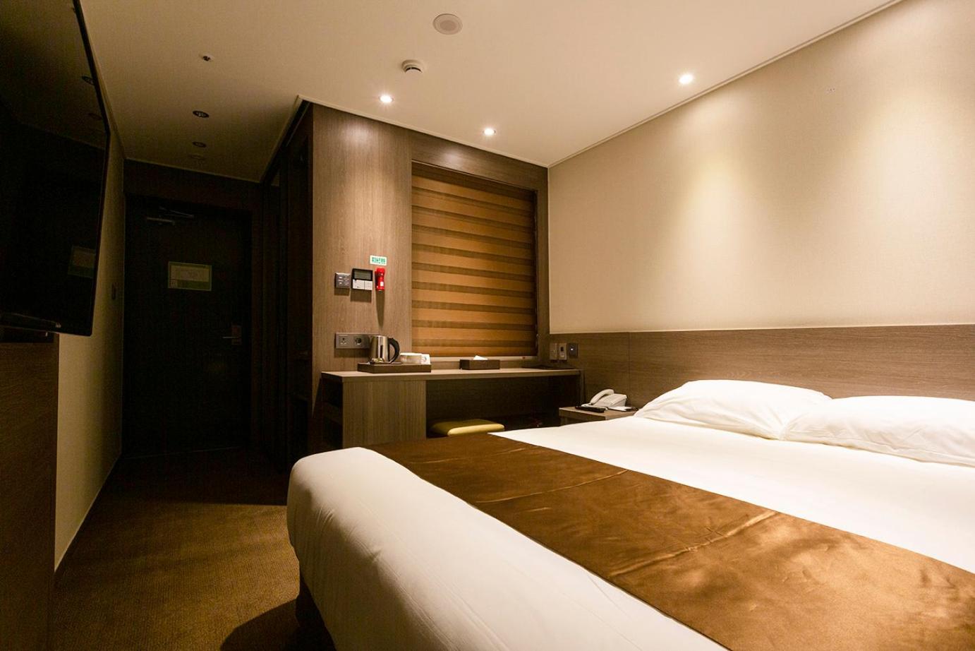 Grand Millions Hotel 15/42