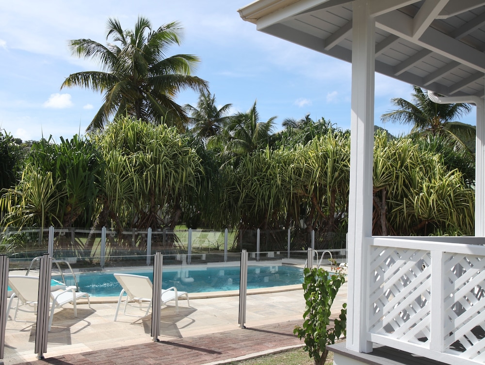 Esmeralda Resort 16/81