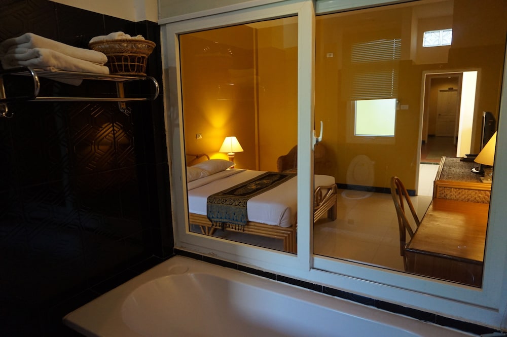 Smile Inn Hotel 23/62