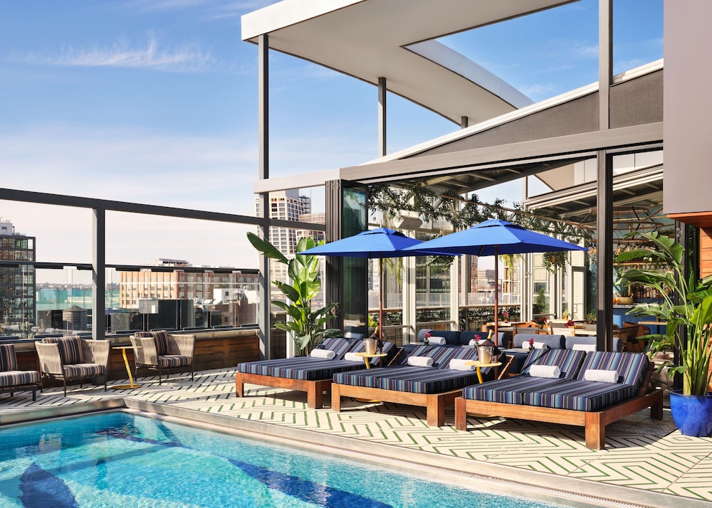 Gansevoort Meatpacking 50/77