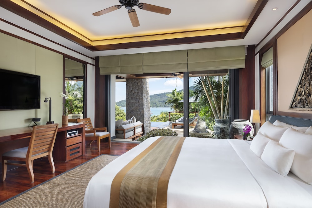 4 BEDROOMS, POOL, SUITE