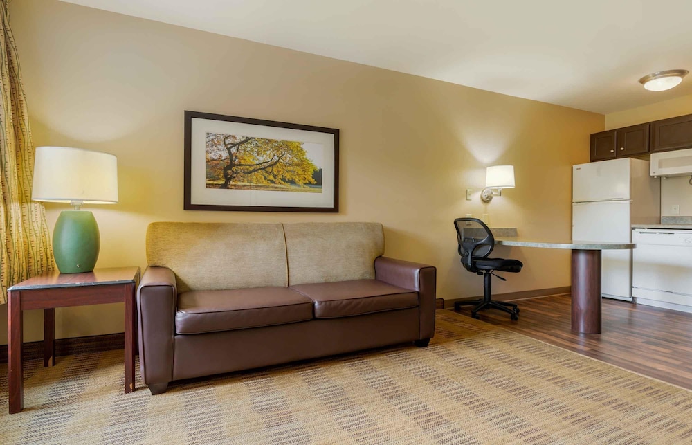 Extended Stay America - Columbia - Northwest Harbison 43/64
