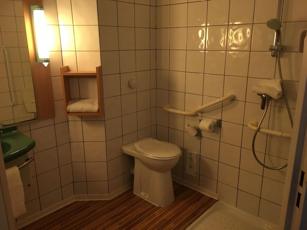 Ibis Perpignan Sud Saint Charles 55/56