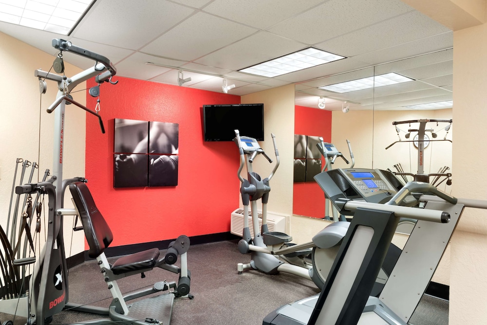Country Inn Suites By Radisson Cedar Rapids Airport Ia 26/42
