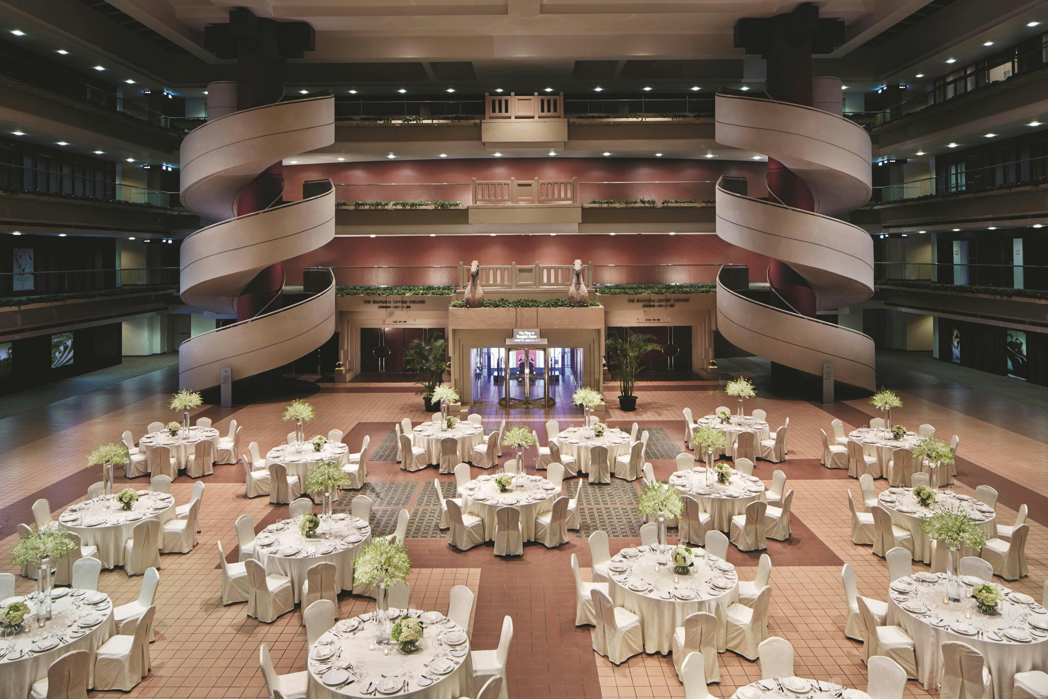 Portman Ritz Carlton 2/43