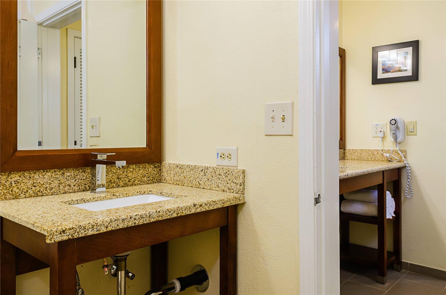 ROOM, 2 QUEEN BEDS