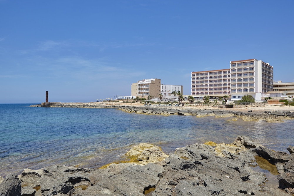 Universal Hotel Romantica 58/63