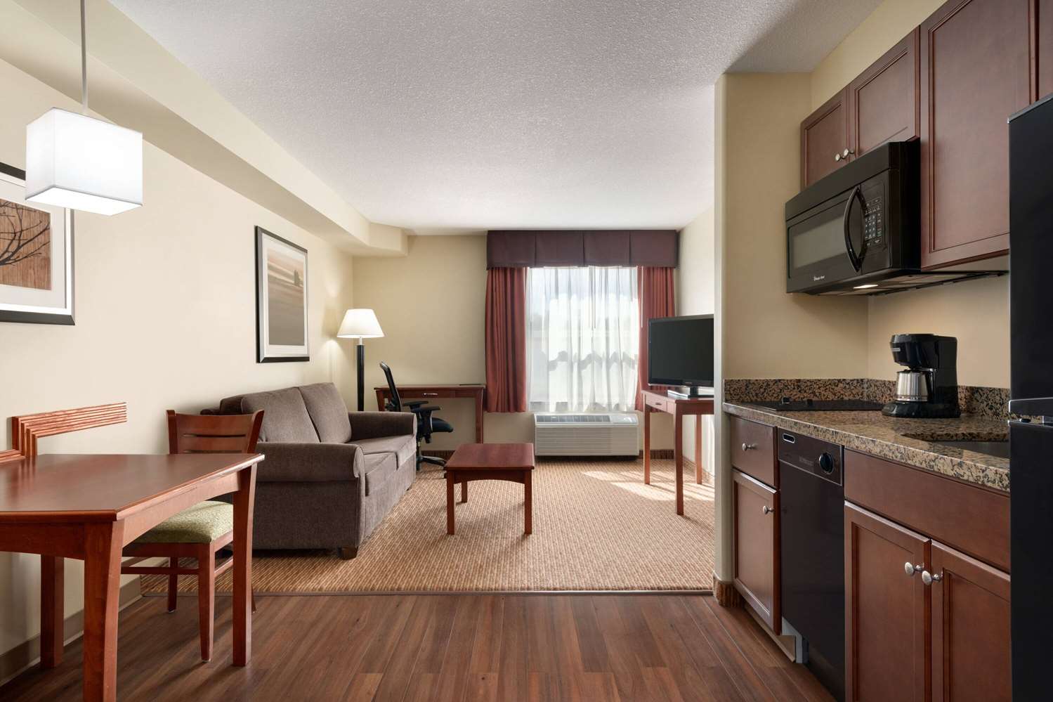 Days Inn & Suites By Wyndham Sherwood Park Edmonton 14/24
