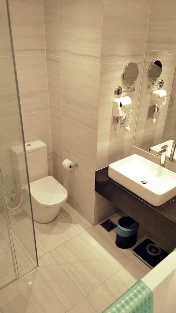 UCSI HOTEL KUCHING 28/72