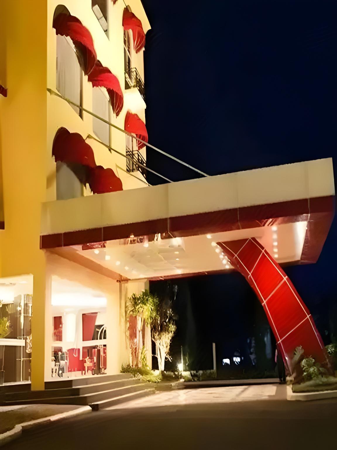 Gino Feruci Cianjur 3/66