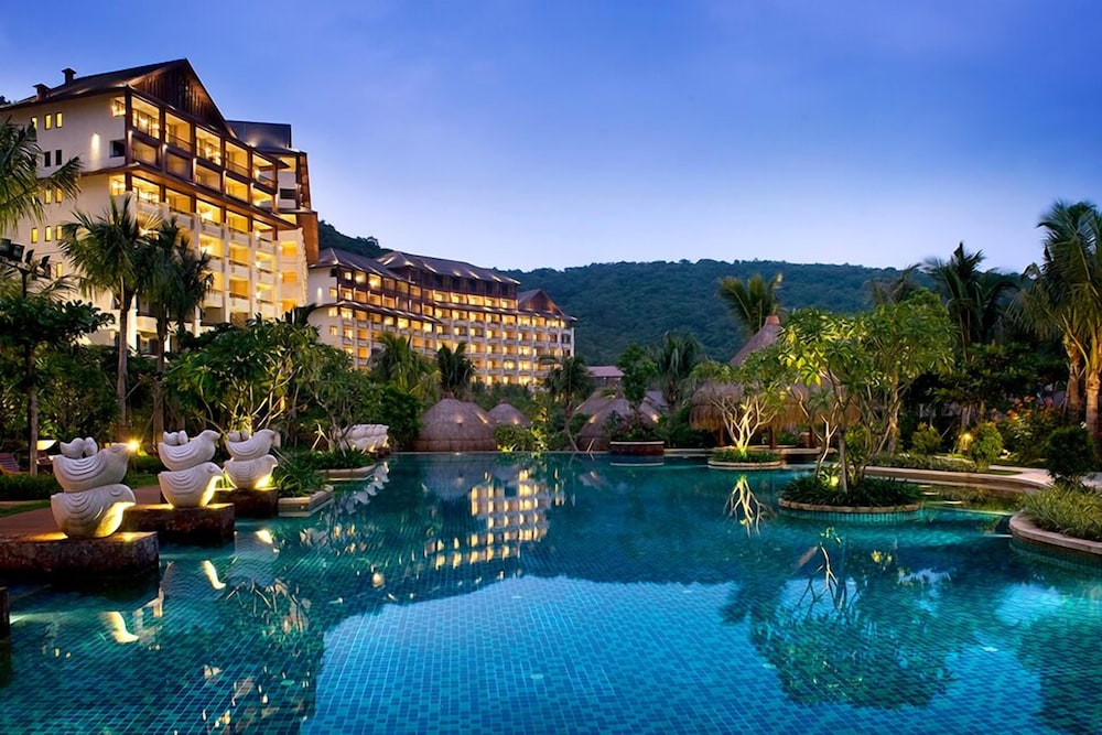 Shixishu Jianguo Yalong Bay Resort Hotel 4/39