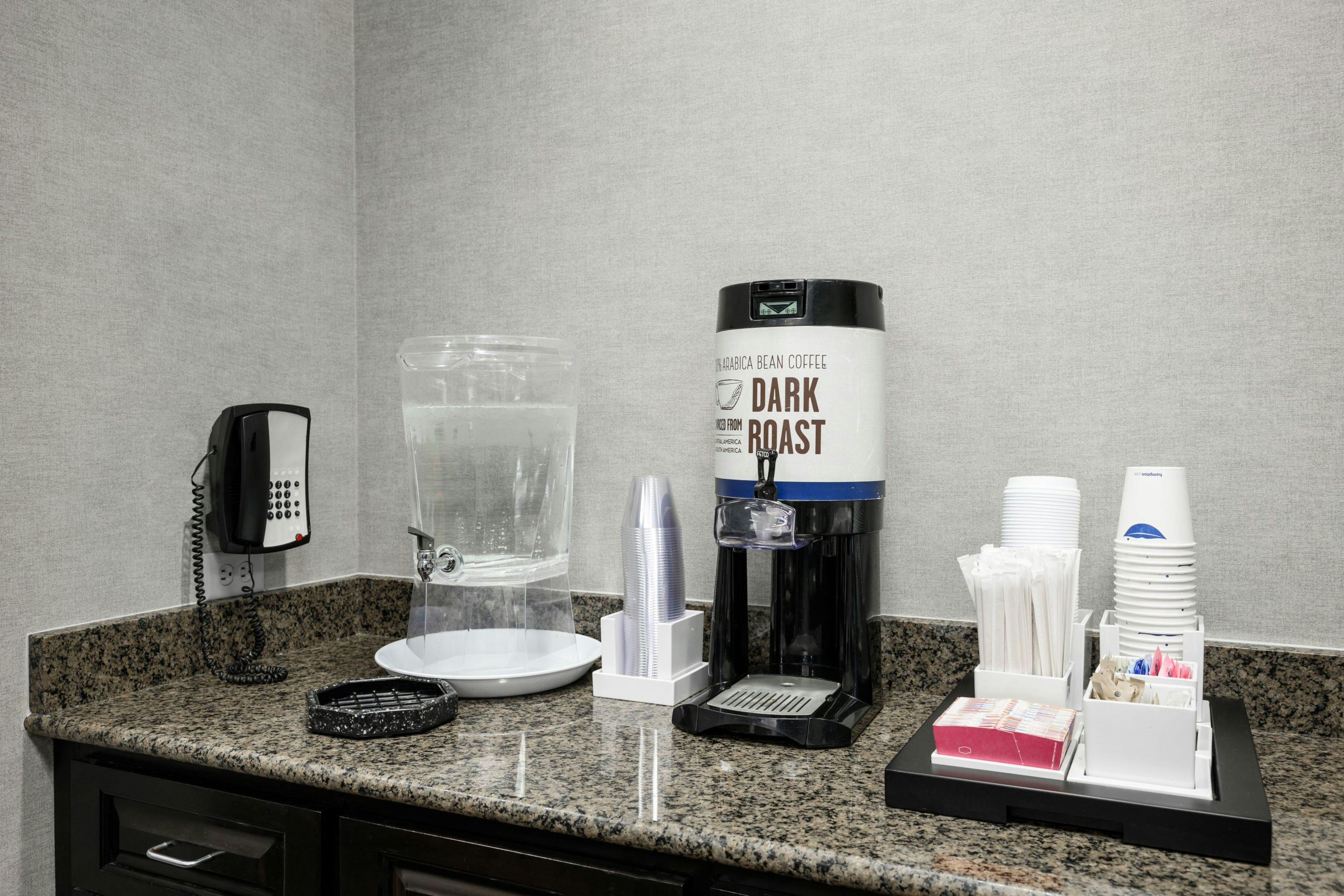 Hampton Inn Evansville Airport 17/70