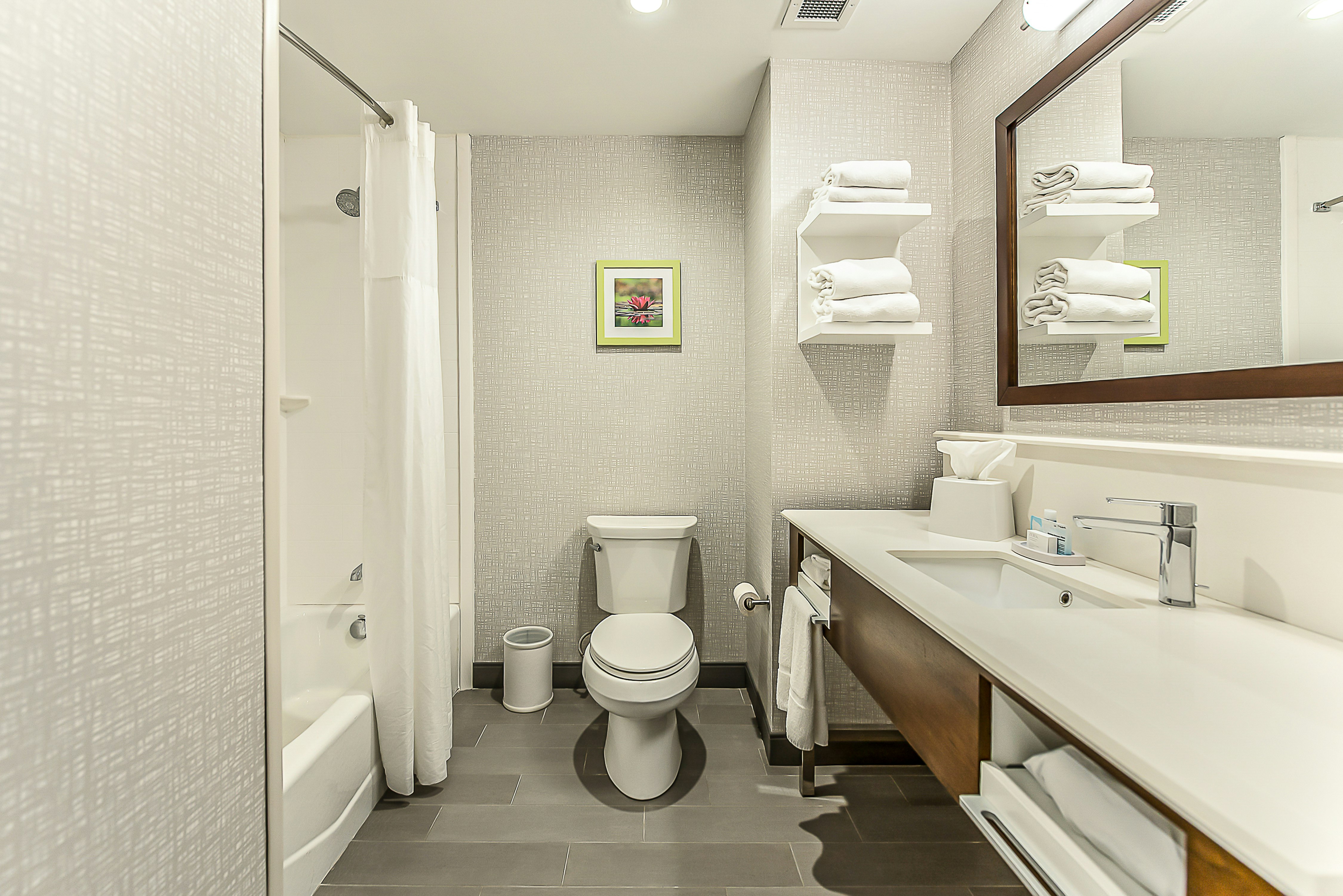 غرفة بسريرين كوين، Hampton Inn and Suites Howell 4/8
