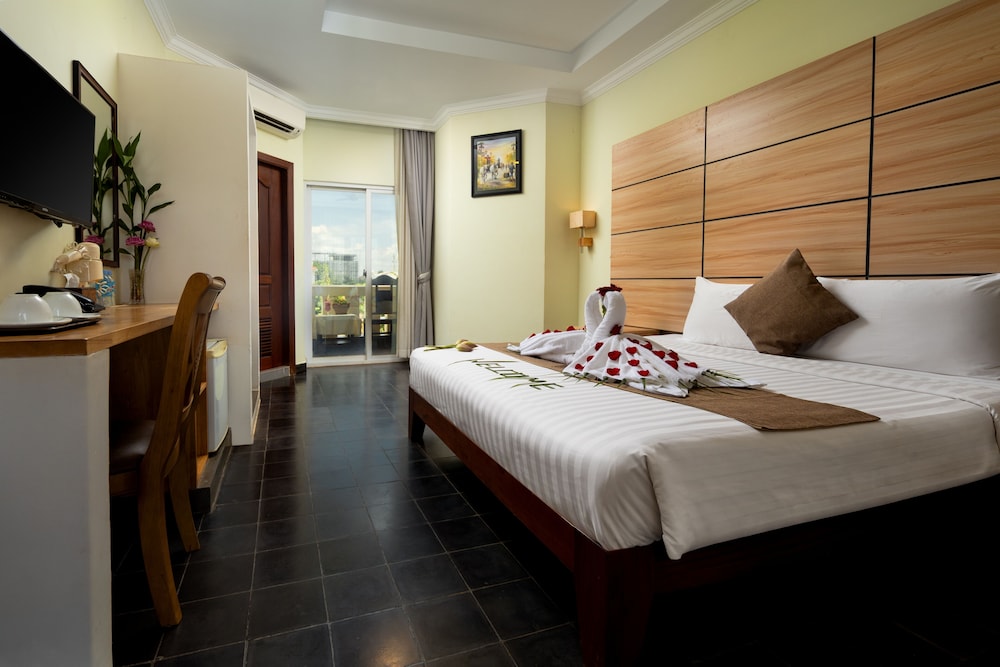 DELUXE, SINGLE, SINGLE BED