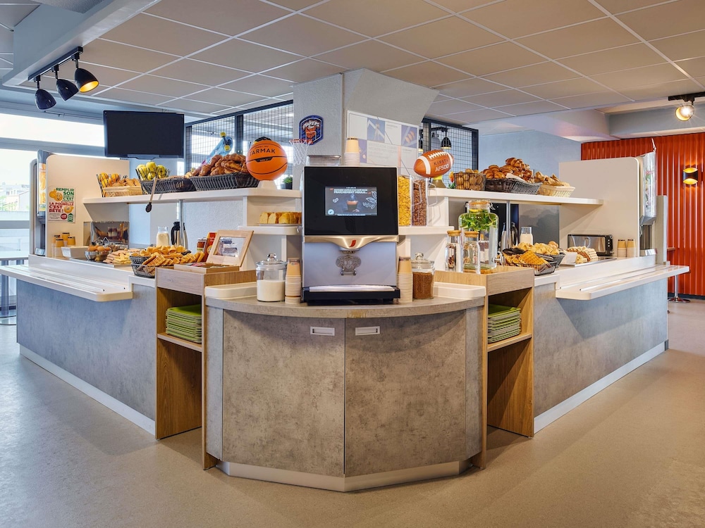 Ibis Budget Paris Porte D'aubervilliers 12/69