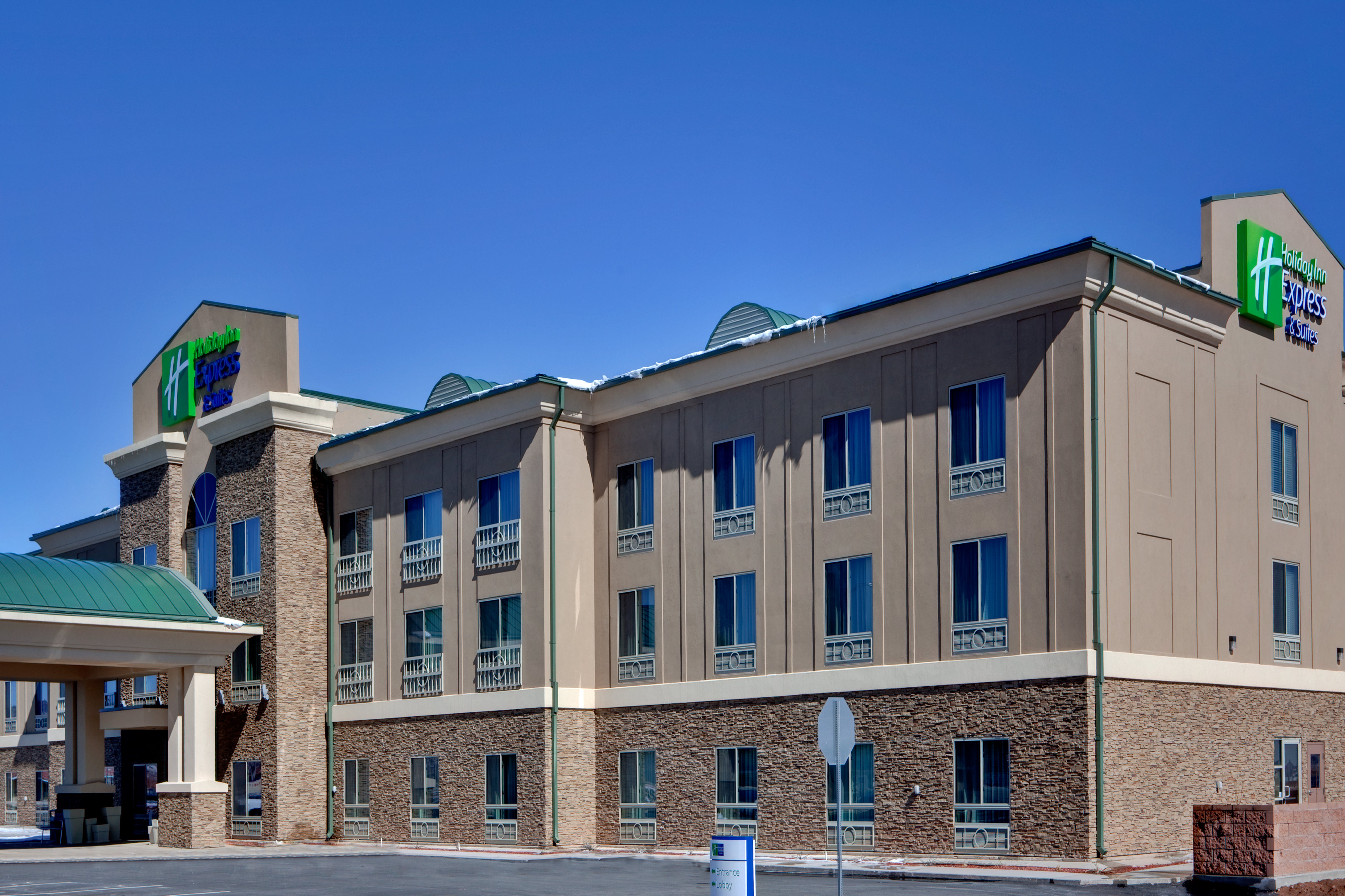 Holiday Inn Express Hotel Suites Grants Milan 4/33
