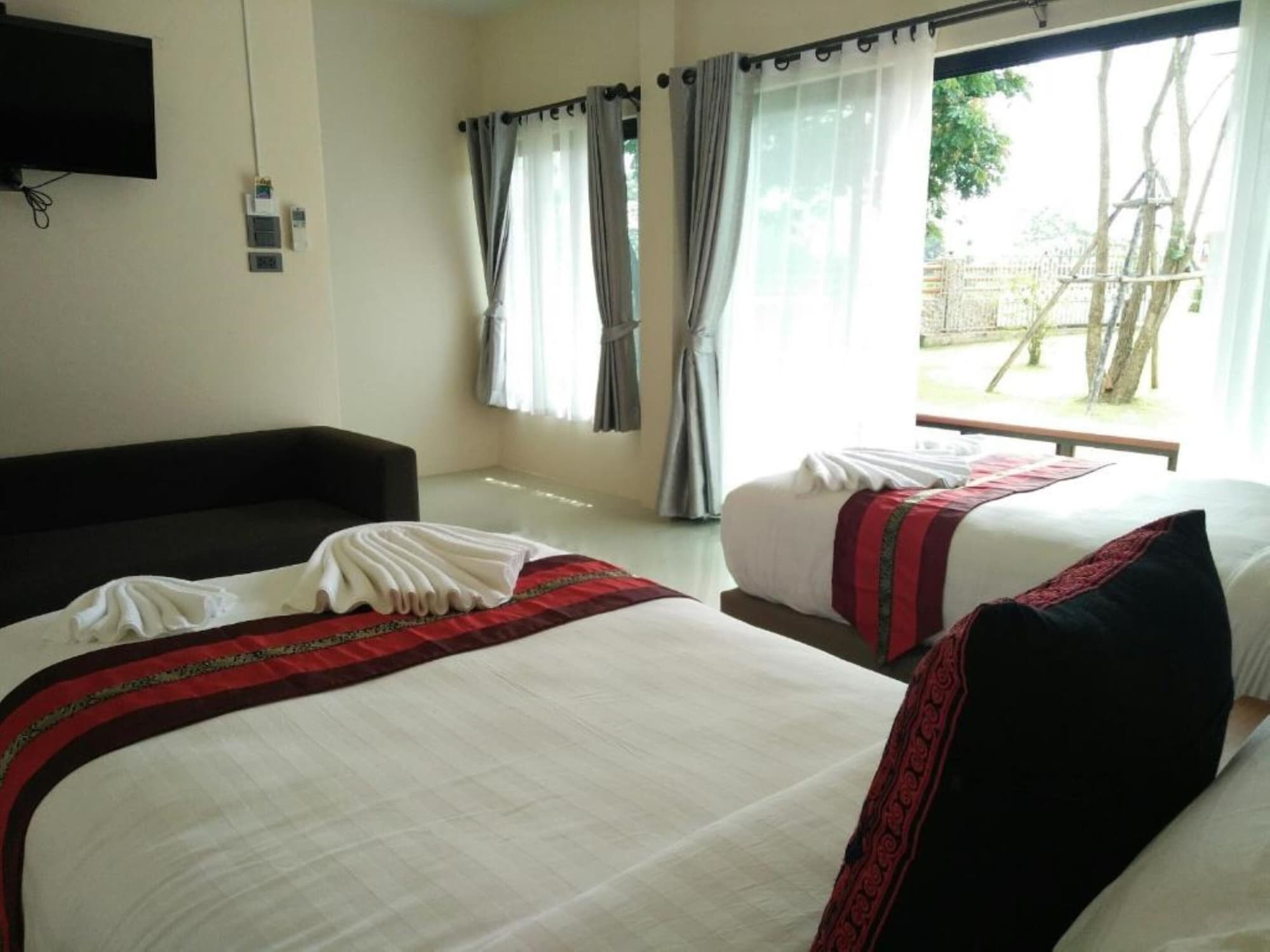 SUPERIOR, TWIN BEDS