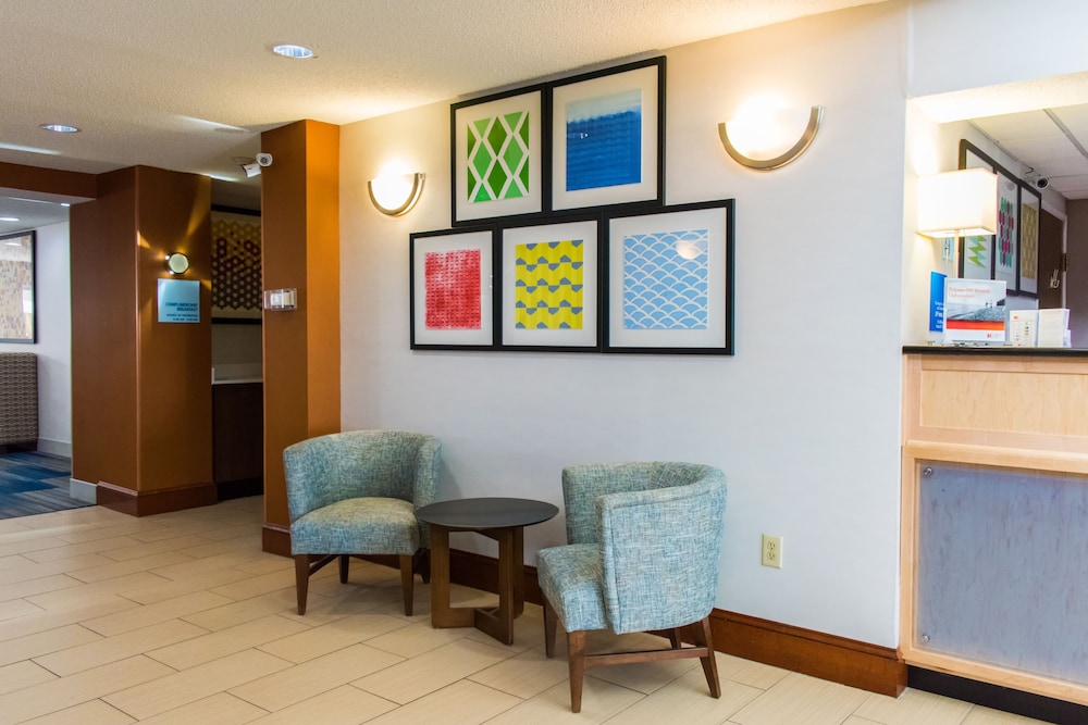 Holiday Inn Express Hotel And Suites Kinston 55/72