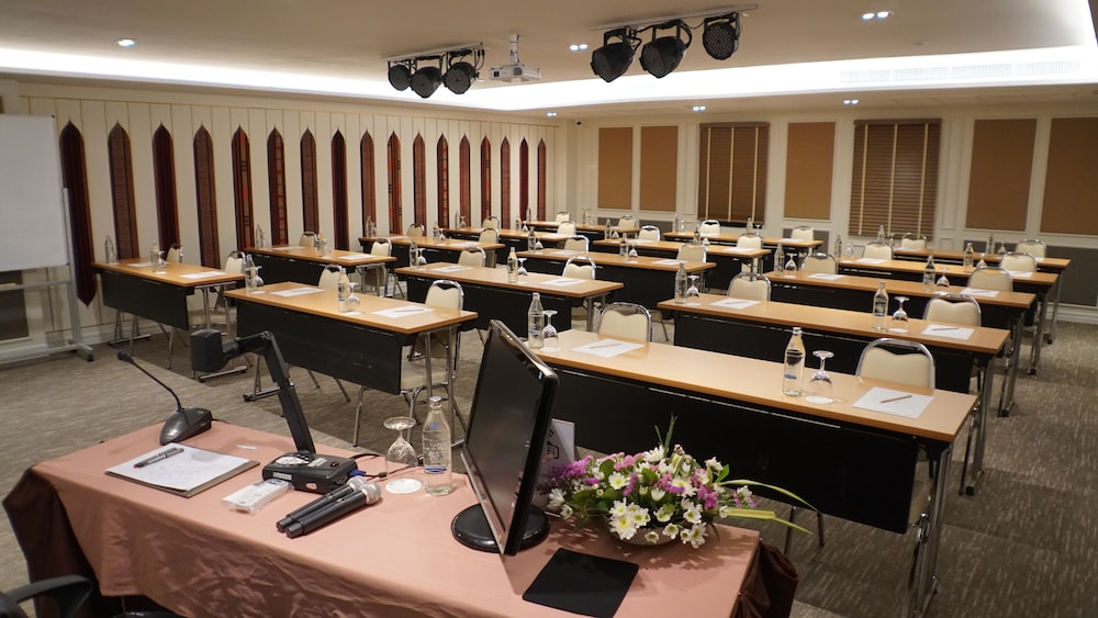 Buri Sriping Resort Hotel and Spa 37/48