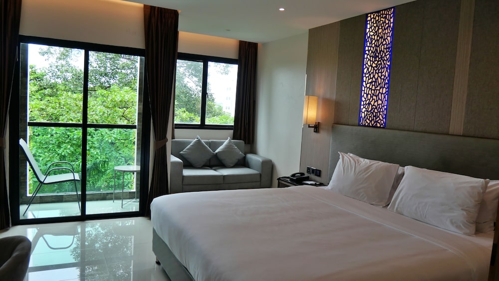 The TJ Hotel Pattaya 10/49