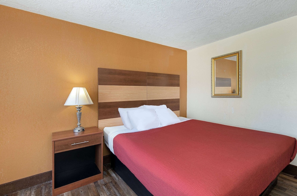 Americana Inn a Travelodge by Wyndham 20/50