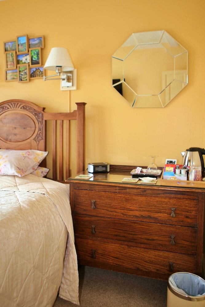 Wortley Cottage Guest House 35/58