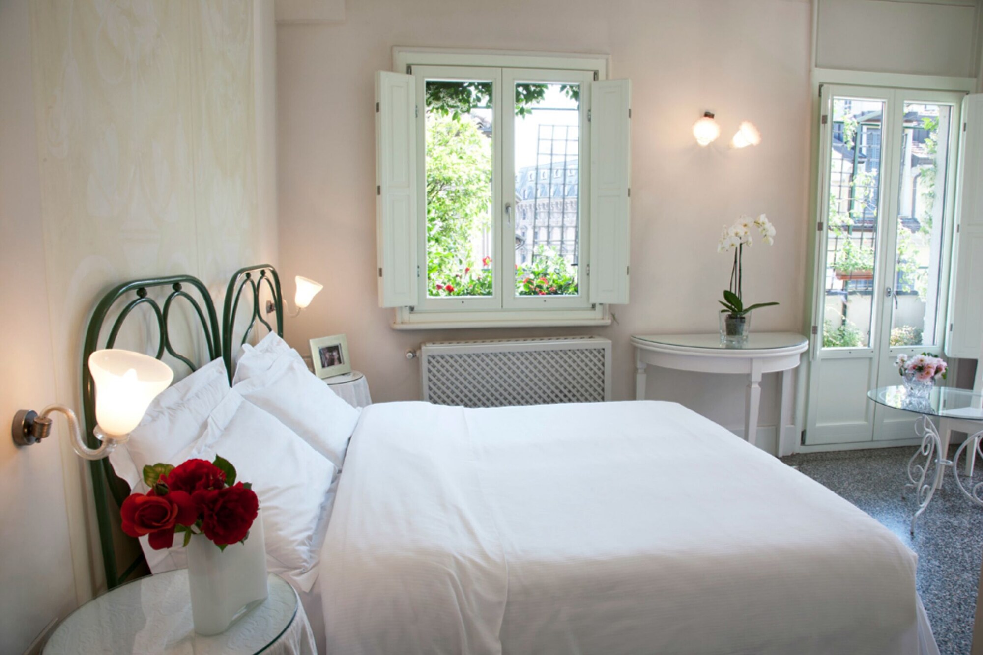 DELUXE, DOUBLE BED, TERRACE