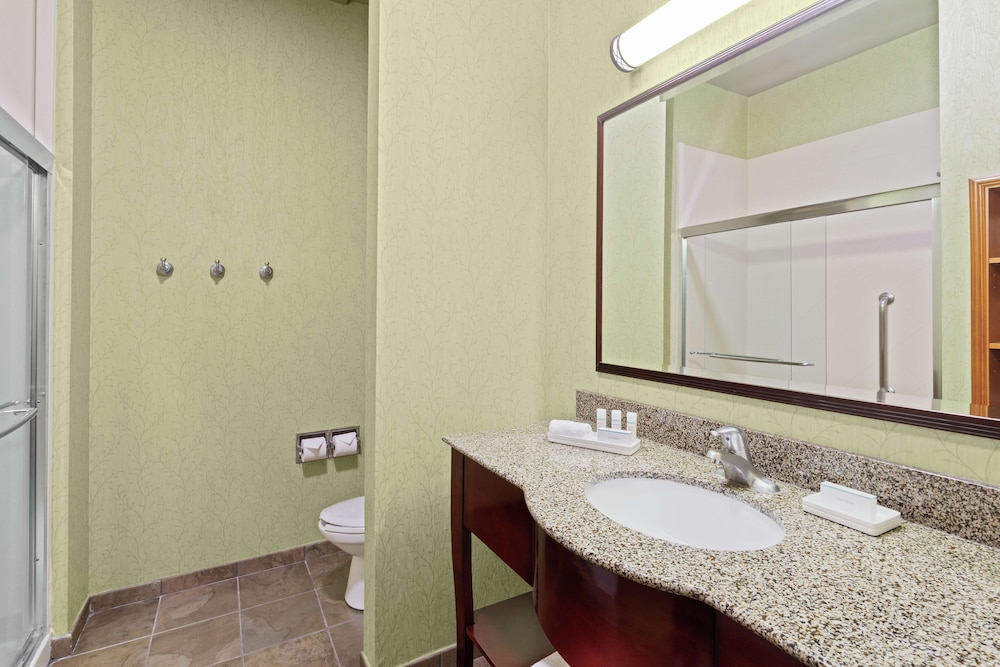 Hampton Inn West Palm Beach-Lake Worth-Turnpike 15/34