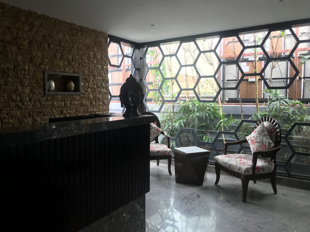 HOTEL LEVANA(FORMERLY BEST WESTERN PLUS LEVANA) 6/43
