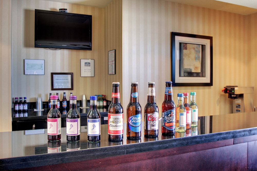 Cobblestone Inn & Suites - Carrington 57/67