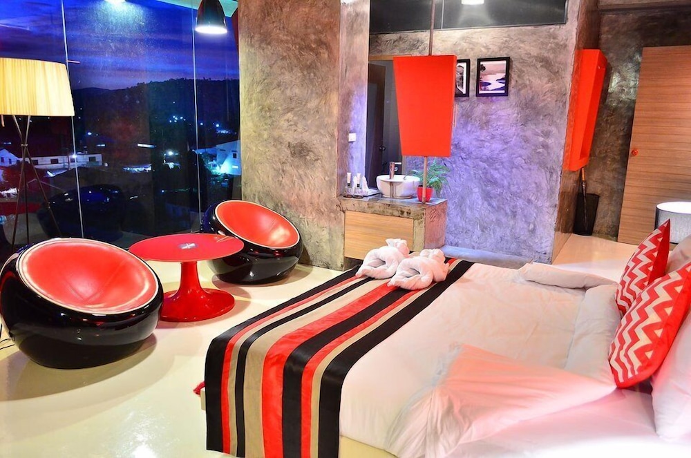 The B Ranong Trend Hotel 28/70
