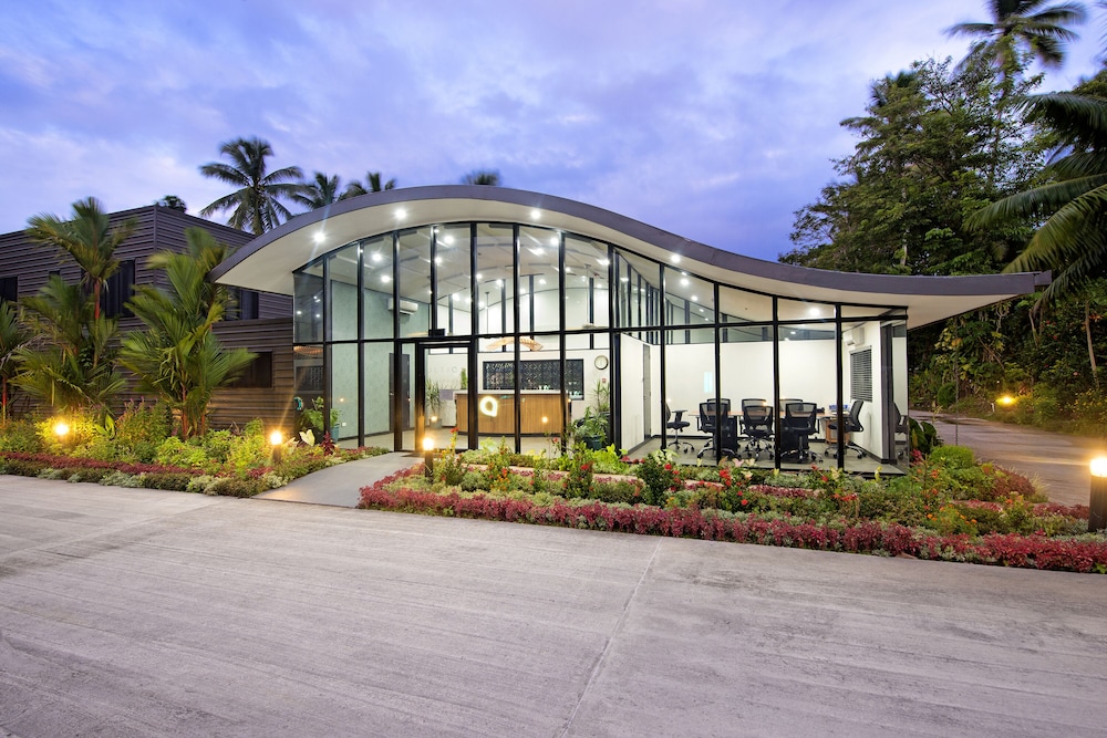 Ultiqa Fiji Palms Beach Resort 2/59