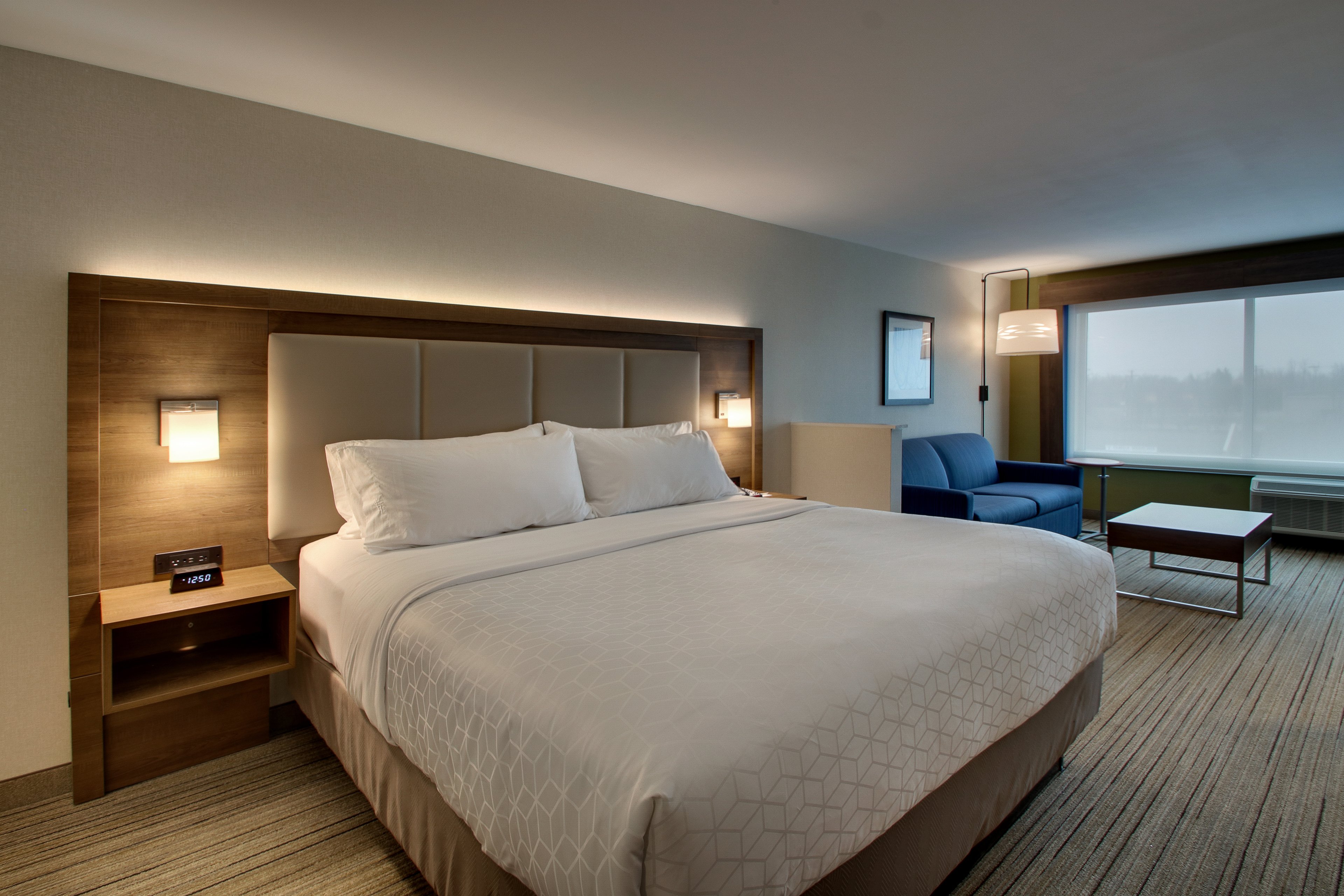 Holiday Inn Express and Suites Mt Sterling North 35/72