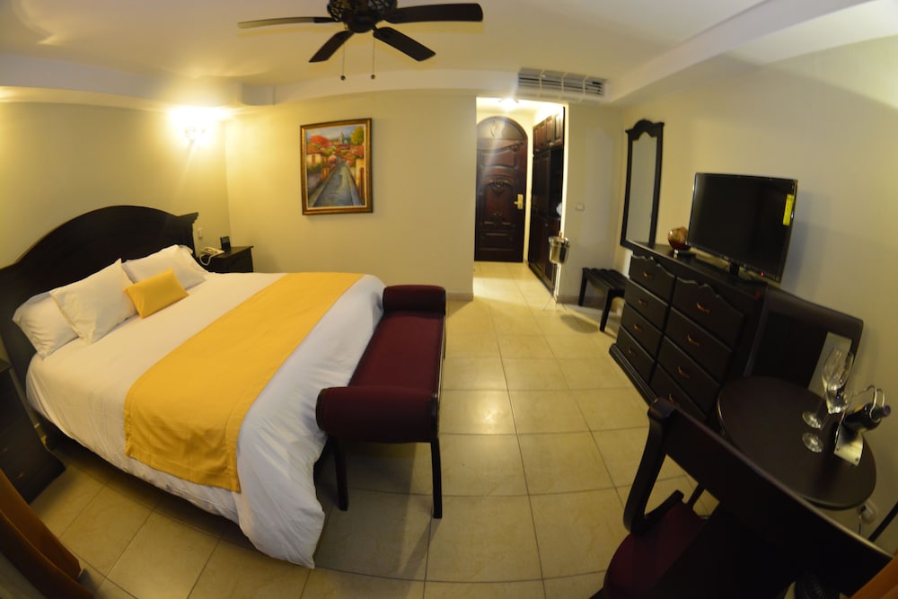 Hotel El Reith Lake Granada Nicaragua 17/50