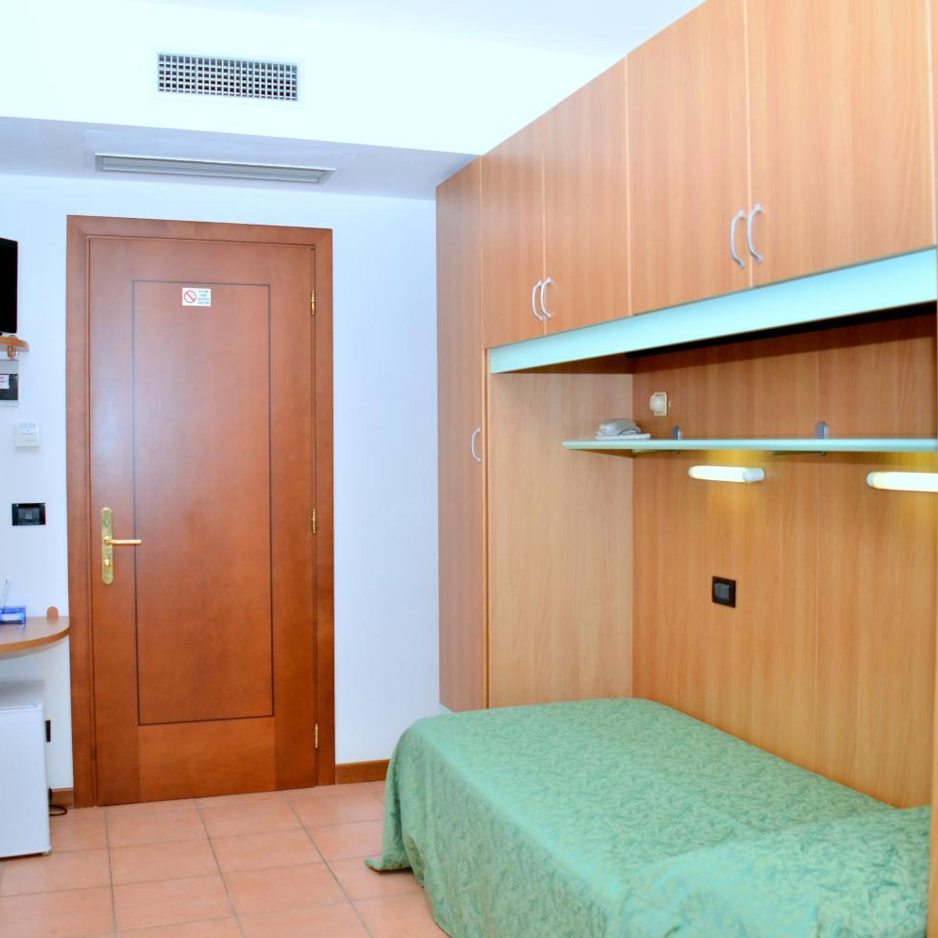 Room, Single
