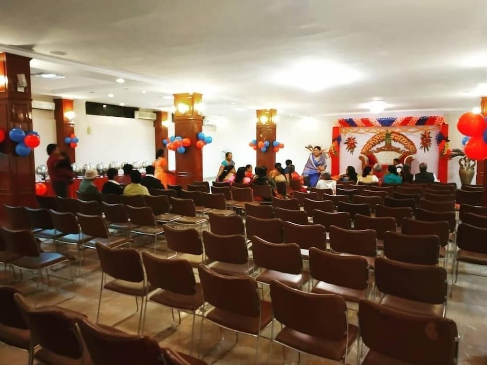 Hotel Sujata 54/64
