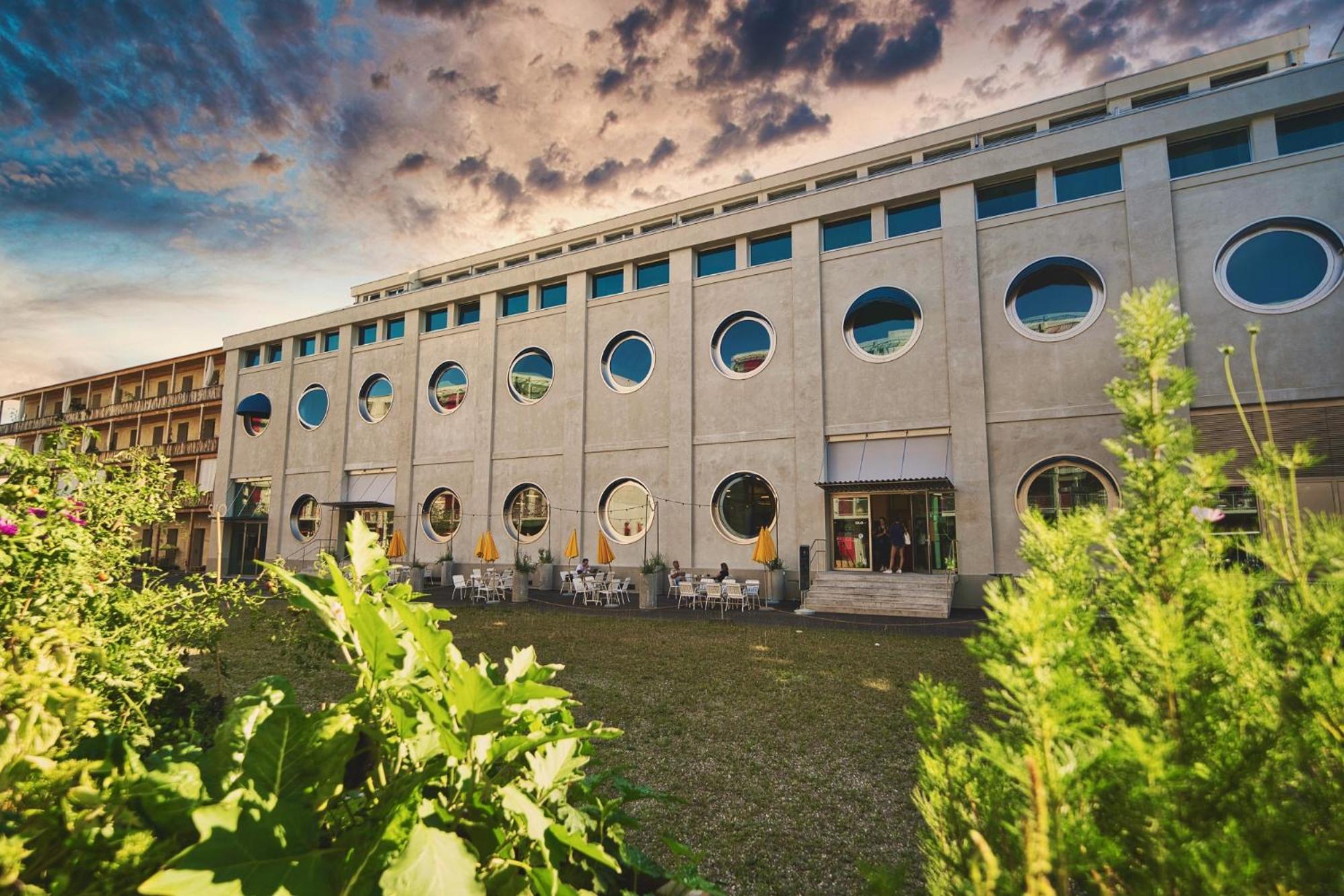 Silo Design and Boutique Hostel 5/28
